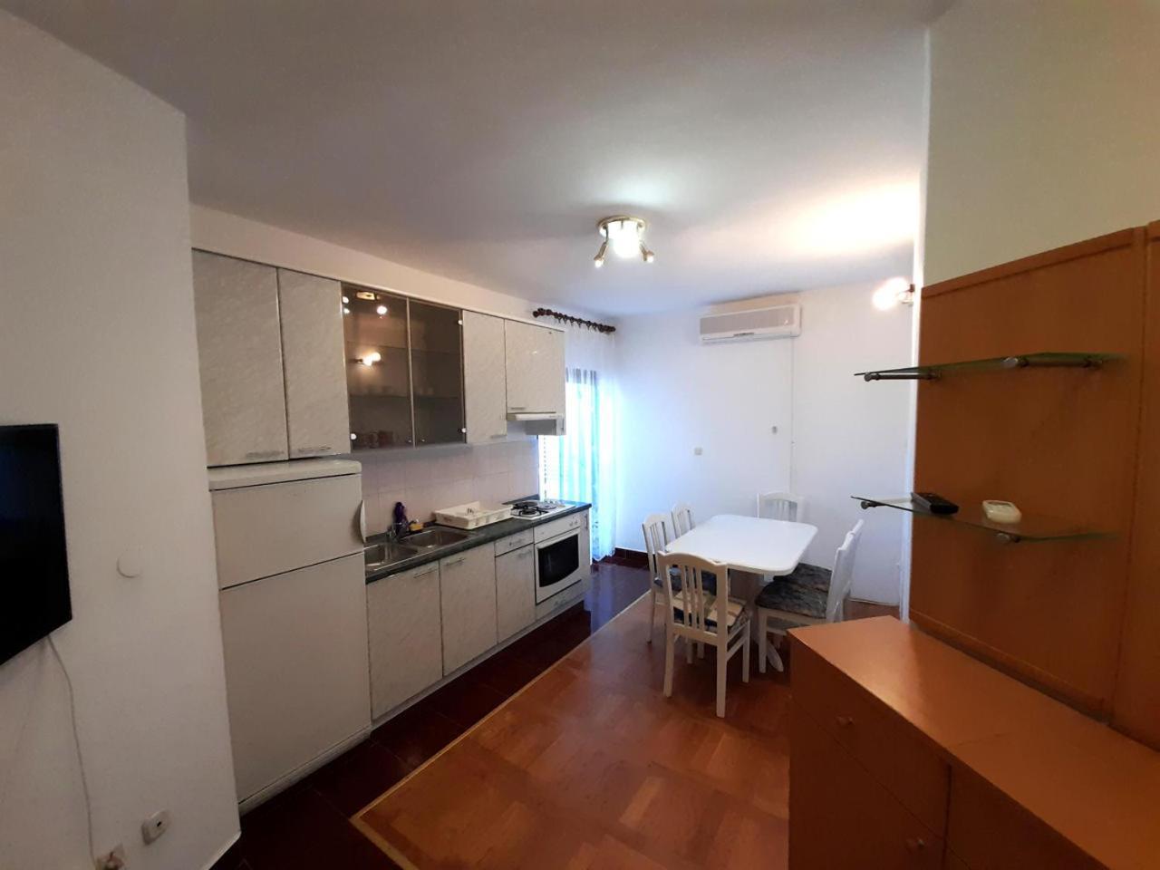 Apartments Nikolas Vodice Exterior foto