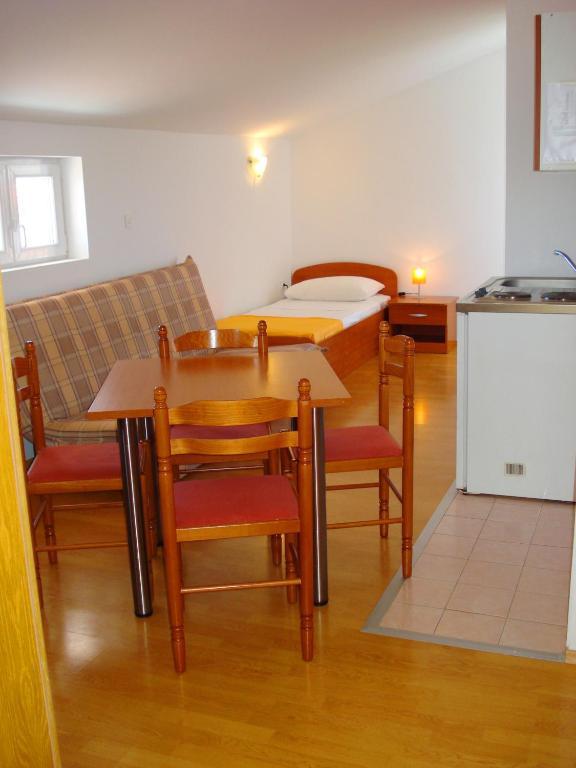 Apartments Nikolas Vodice Zimmer foto